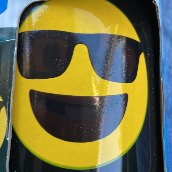 Emoji Yellow Smiley Cool Glasses Coffee Mug Cup Color Changing Black NEW IN BOX - Picture 2 of 3